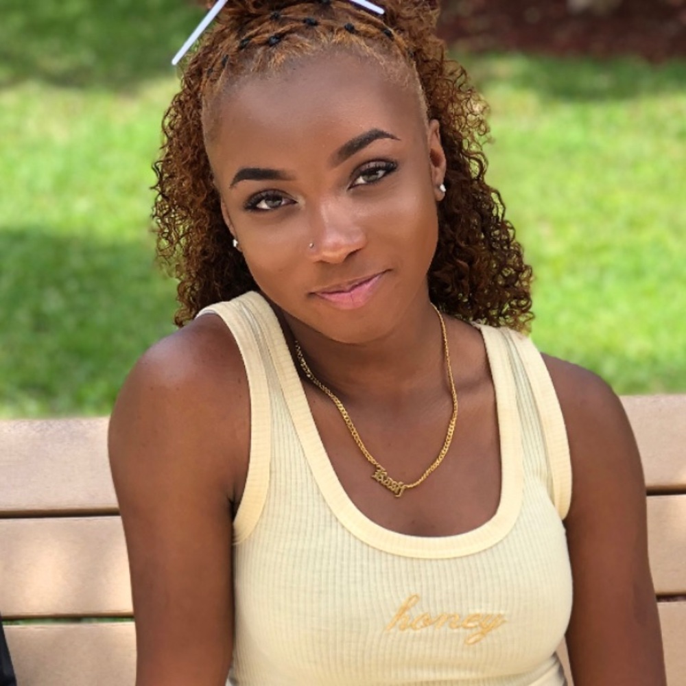 Meet your Posher, Jakayla